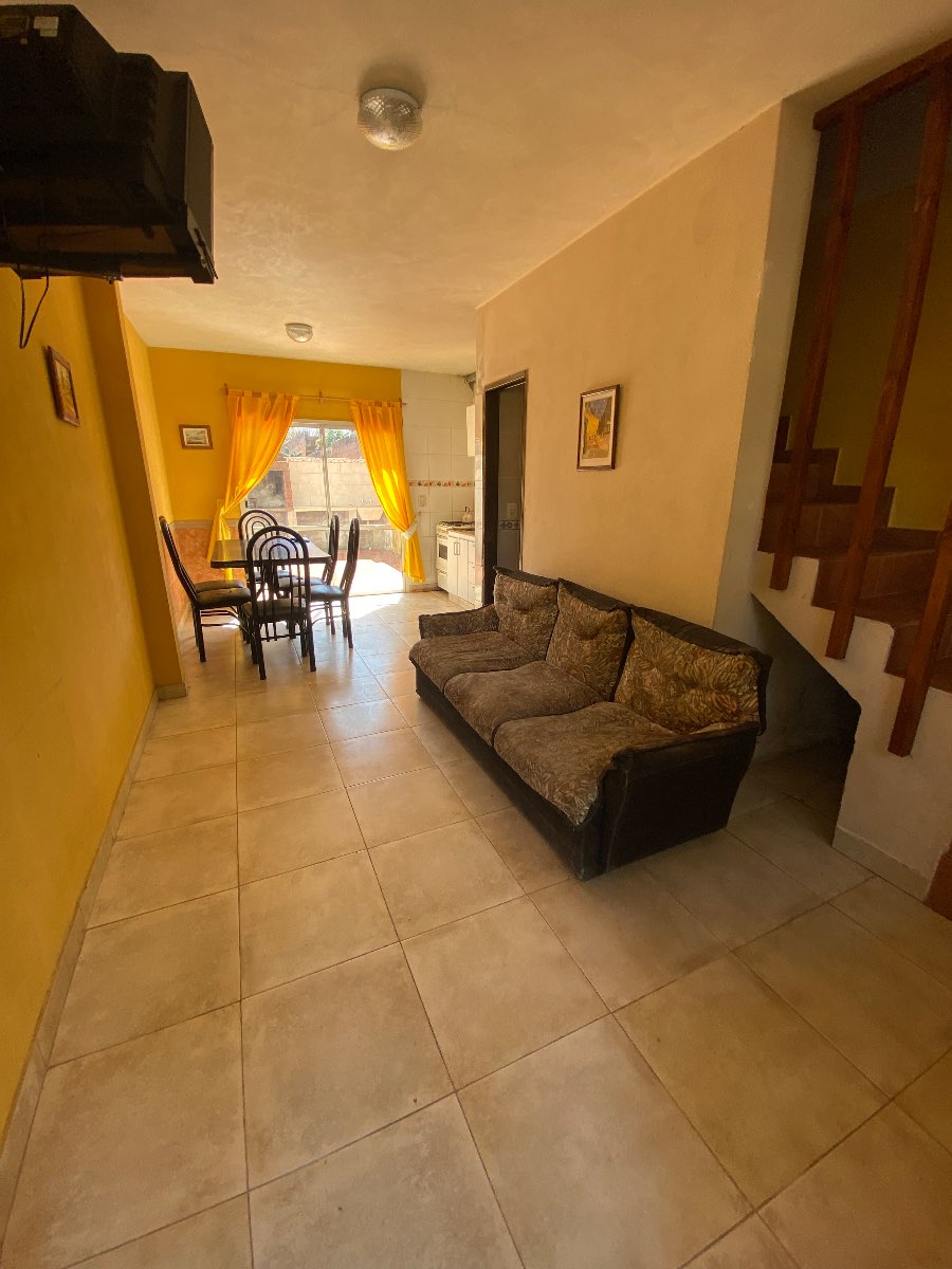 Dueña remata triplex Mar del tuyú,3 cuadras del mar - Imagen 2
