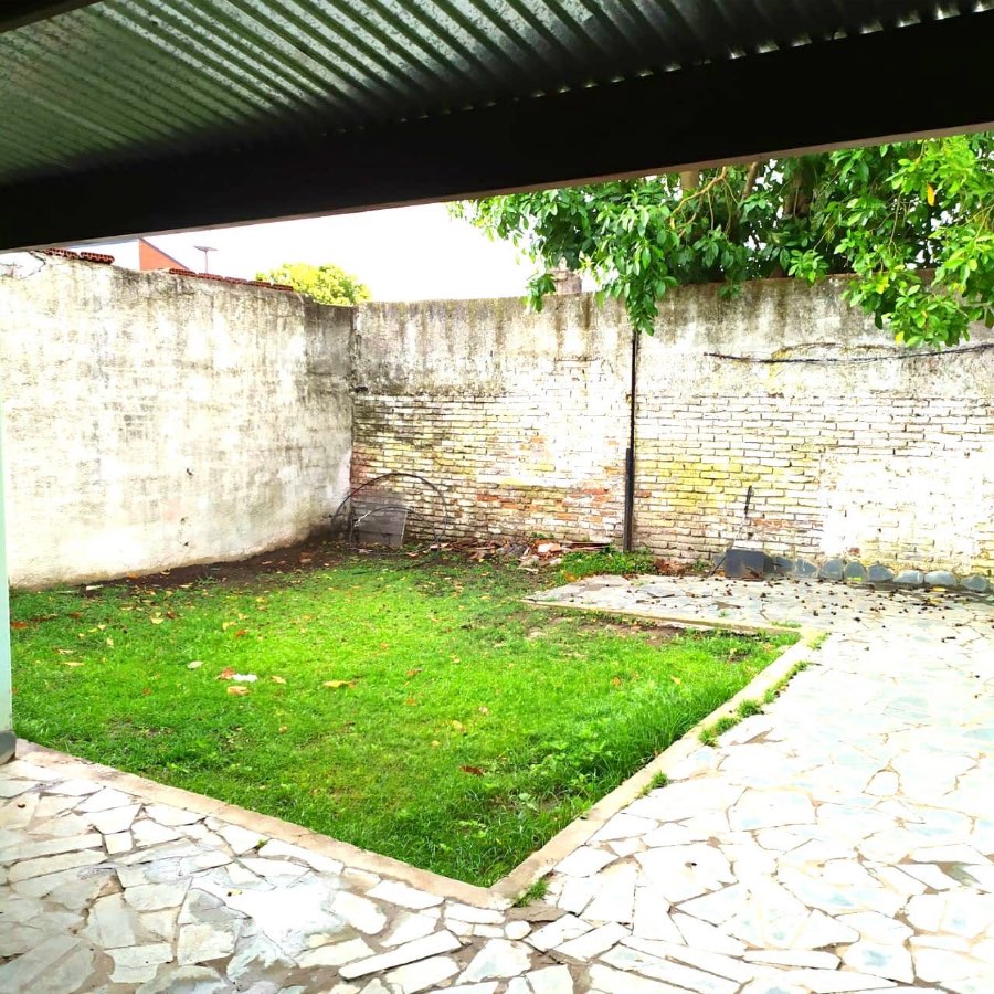 Casa en Villa Gobernador Gálvez con GRAN ubicación - Imagen 2