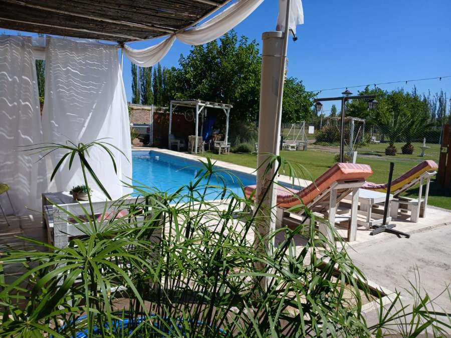 Cabaa Y Saln De Eventos En Venta - Casa en Venta en Maipu con 4 dorm., 3 amb. y 260 m2 totales - imagen 9