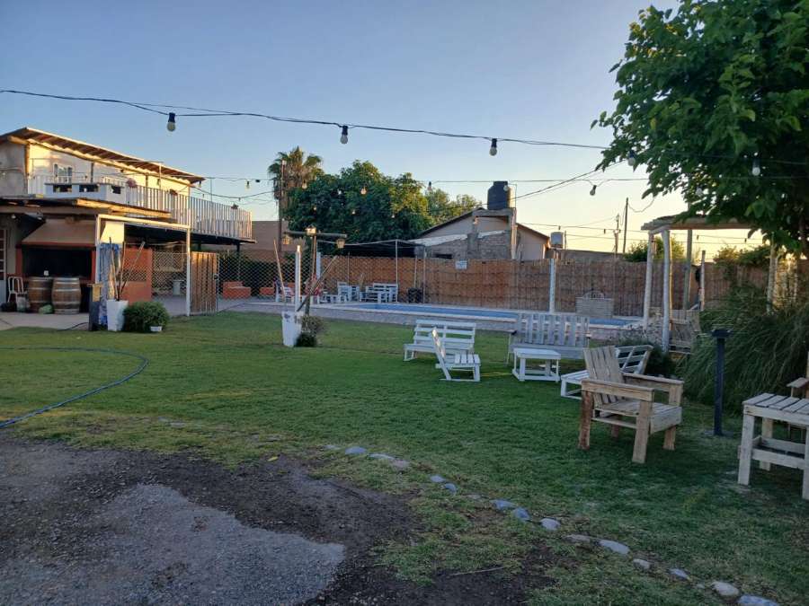 Cabaa Y Saln De Eventos En Venta - Casa en Venta en Maipu con 4 dorm., 3 amb. y 260 m2 totales - imagen 8