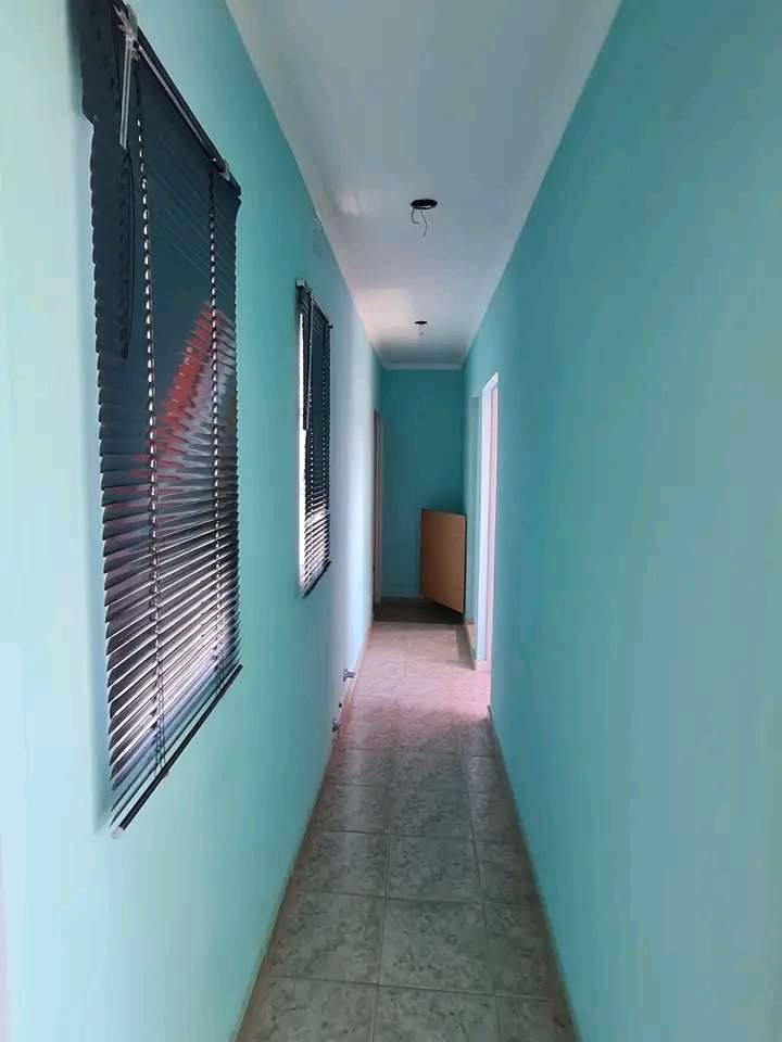 ¡Vendo! Casa Amplia de Dos Plantas, en Santo Tome - Imagen 5