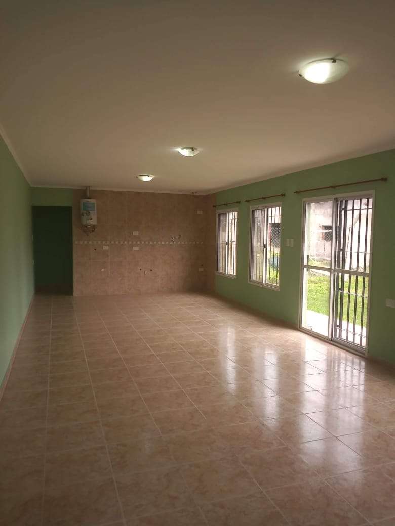 Vendo! Monoambiente, Con Amplio Patio Verde Y Garaje Semicubierto. - Casa en Venta en El Tio con 6 dorm., 50 m2 cubiertos y 306 m2 totales - imagen 10