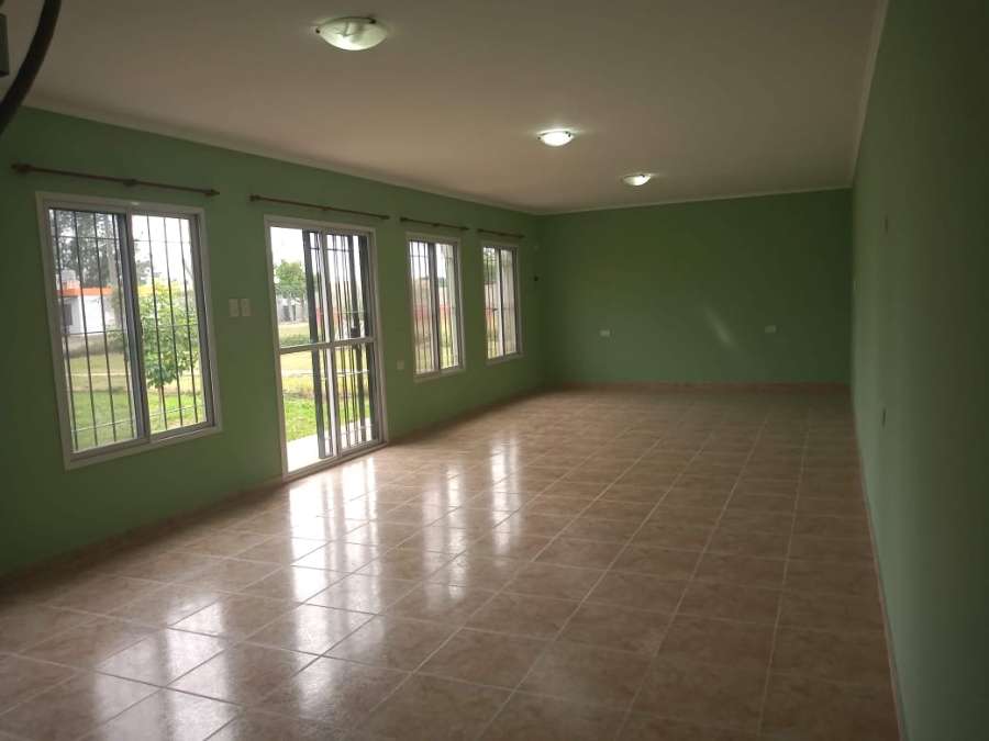 Vendo! Monoambiente, Con Amplio Patio Verde Y Garaje Semicubierto. - Casa en Venta en El Tio con 6 dorm., 50 m2 cubiertos y 306 m2 totales - imagen 11