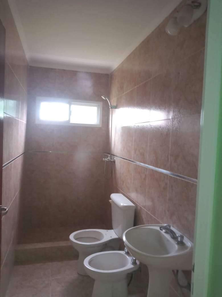 Vendo! Monoambiente, Con Amplio Patio Verde Y Garaje Semicubierto. - Casa en Venta en El Tio con 6 dorm., 50 m2 cubiertos y 306 m2 totales - imagen 13
