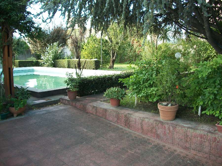 Casa en Olavarría: en Venta · dueño directo · 4 o más dorm · cochera · 881 m² de lote - Imagen 3