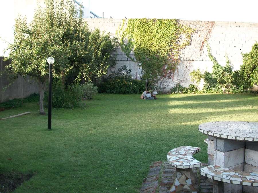 Casa en Olavarría: en Venta · dueño directo · 4 o más dorm · cochera · 881 m² de lote - Imagen 2