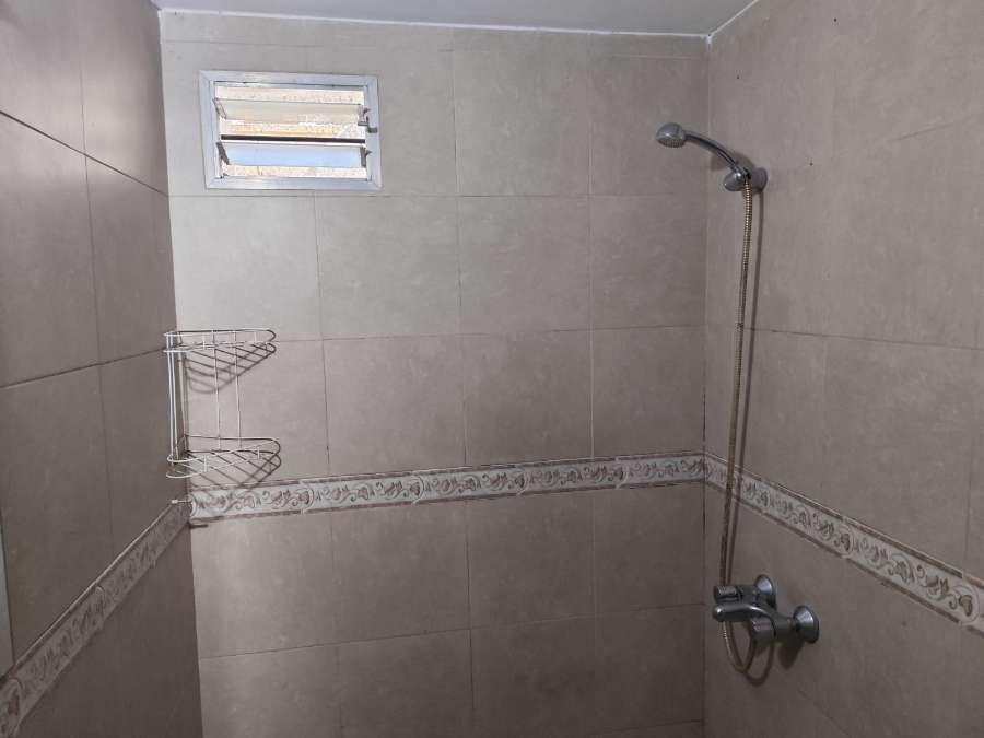 Casa De Pasillo Remodelada - Casa en Alquiler en Rosario con 2 dorm., 4 amb., 66 m2 cubiertos y 110 m2 totales - imagen 11