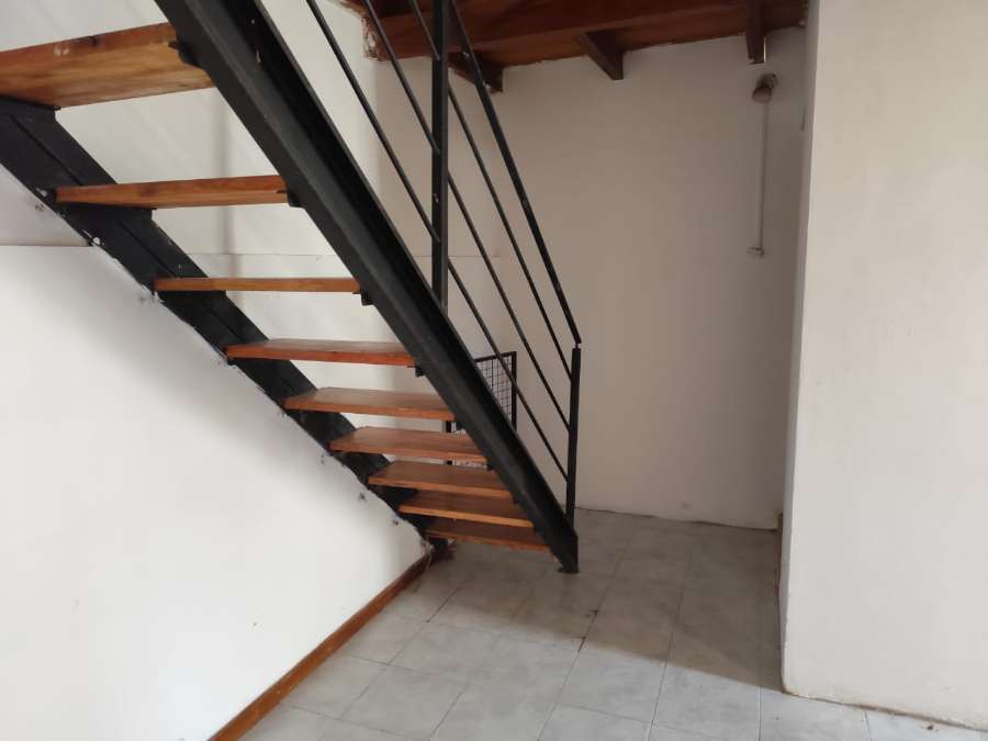 Casa De Pasillo Remodelada - Casa en Alquiler en Rosario con 2 dorm., 4 amb., 66 m2 cubiertos y 110 m2 totales - imagen 13