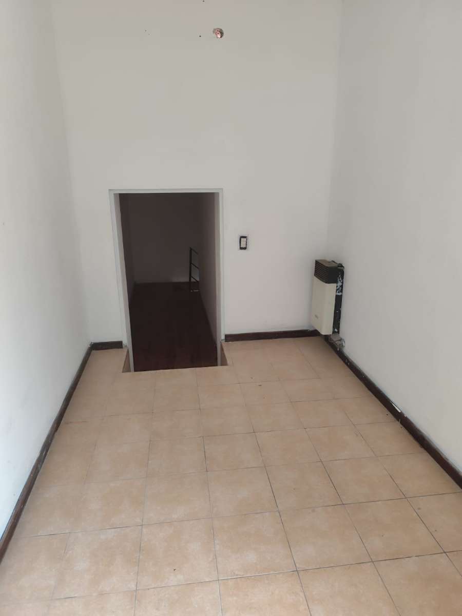 Casa De Pasillo Remodelada - Casa en Alquiler en Rosario con 2 dorm., 4 amb., 66 m2 cubiertos y 110 m2 totales - imagen 14