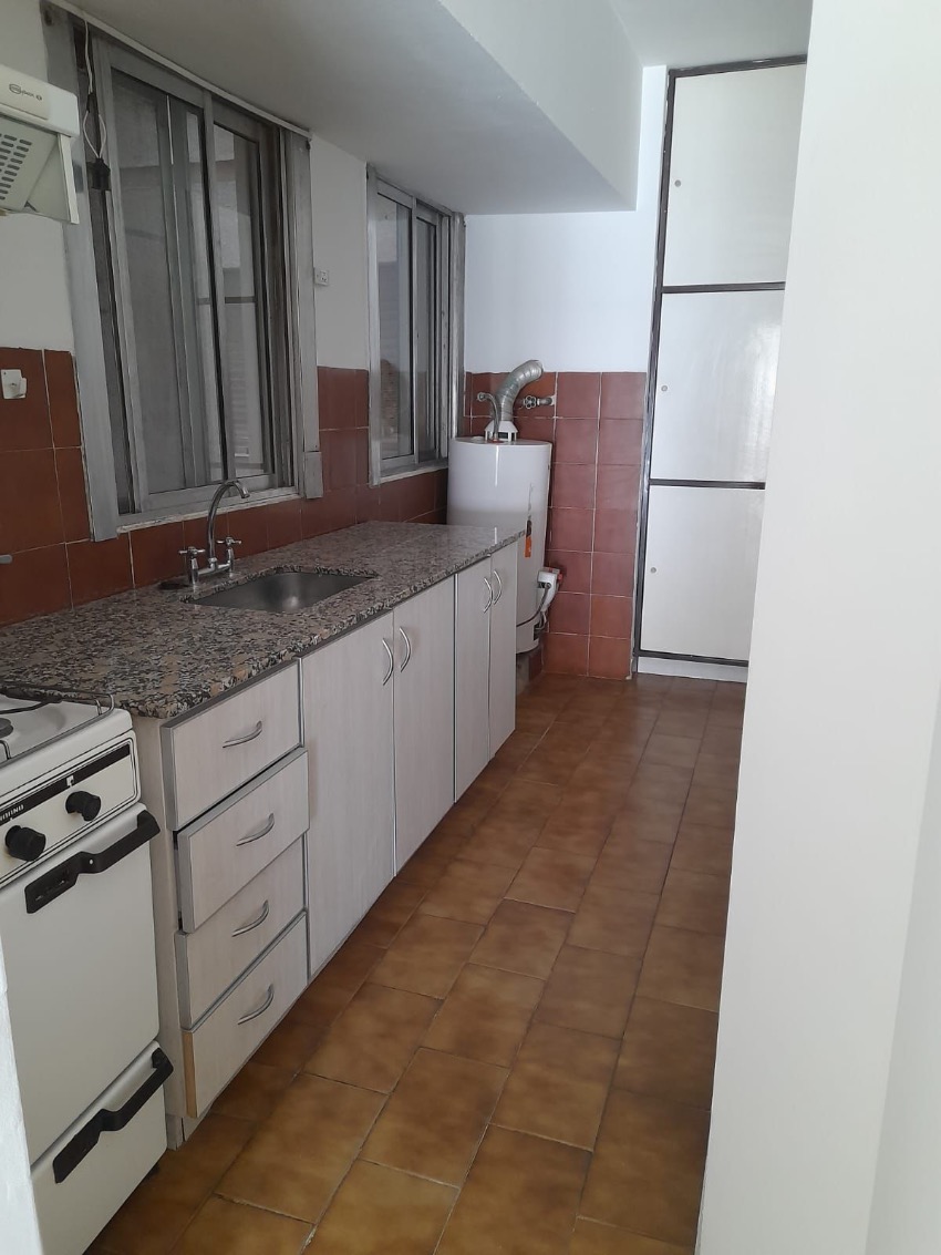Cochera en venta en Neuquén, a metros de Av. Argentina - Imagen 3