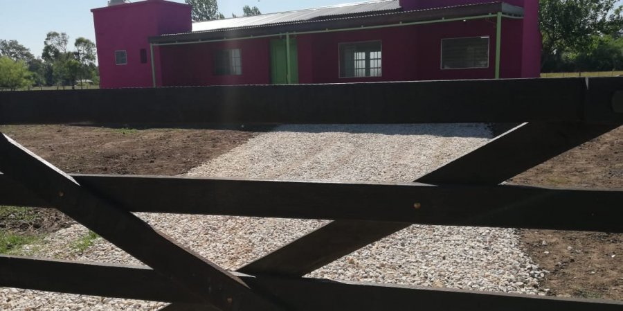 Casa en Venta en Canuelas con 2 dorm., 125 m2 cubiertos y 2.400 m2 totales - imagen 3