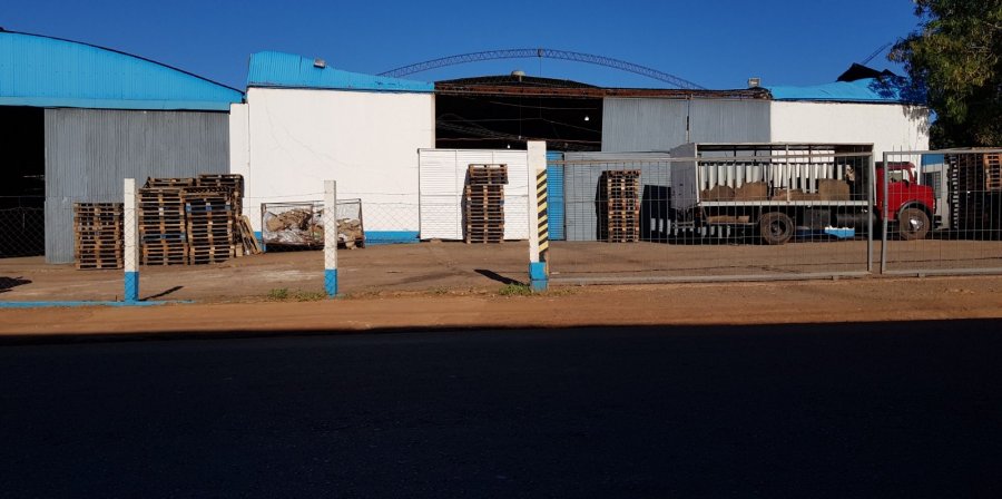 Depósito en Venta en Puerto Iguazú con 200 m2 cubiertos y 250 m2 totales - imagen 1