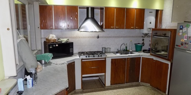 Casa en Venta en Avellaneda con 3 dorm., 4 amb., 160 m2 cubiertos y 190 m2 totales - imagen 2