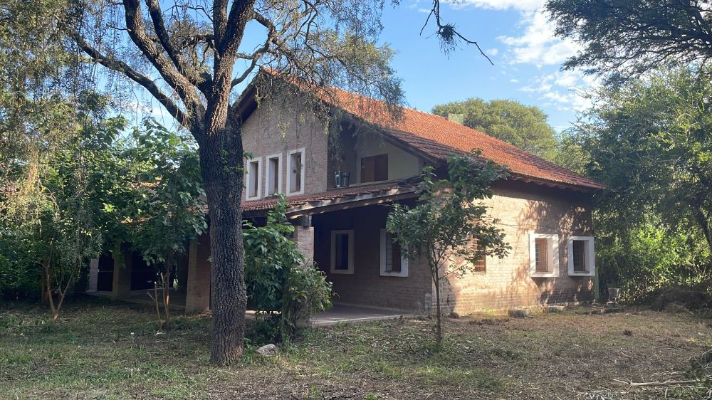 Oportunidad: Casa en Venta en Córdoba · dueño directo · 3 dorm · cochera · 2,4 m² de lote - Imagen 2