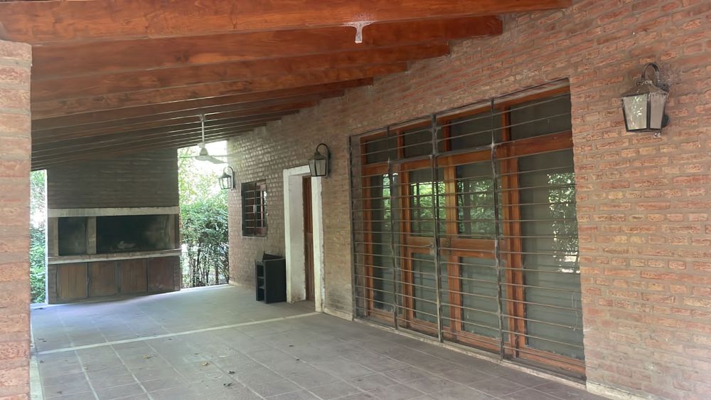 Oportunidad: Casa en Venta en Córdoba · dueño directo · 3 dorm · cochera · 2,4 m² de lote - Imagen 3