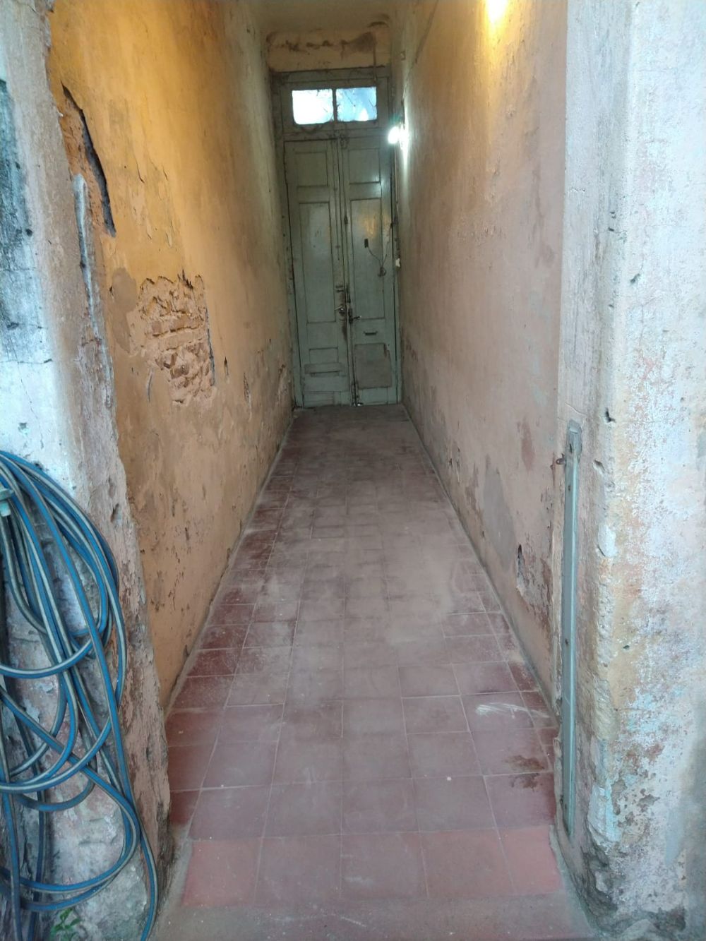 Casa De 4 Dormitorios, Arroyito. Ideal Demoler O Reciclar Completa - Casa en Venta en Rosario con 4 dorm., 4 amb., 140 m2 cubiertos y 150 m2 totales - imagen 9