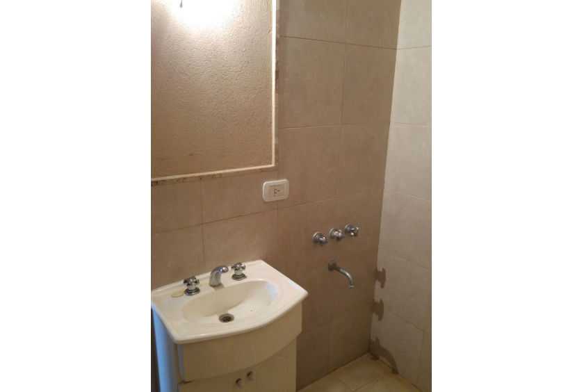 Vendo Centro San Miguel Amplio Dpto Luminoso Grande Monoambiente - Departamento en Venta en San Miguel con 6 dorm., 1 amb. y 30 m2 cubiertos - imagen 2