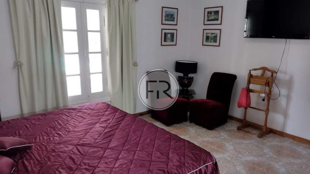 Se Vende Propiedad En Rio De Los Sauces - Excelente Ubicacin, Frente Al Balneario Principal. - Casa en Venta en Río Cuarto con 3 dorm., 200 m2 cubiertos y 385 m2 totales - imagen 9