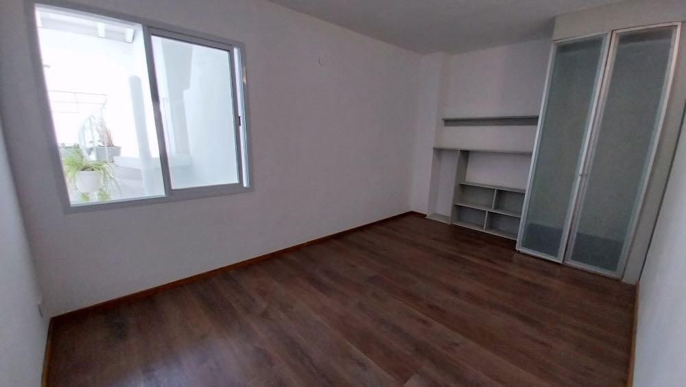 Casa De Pasillo! Impecable! Luminosa! Rioja 2500 - Casa en Venta en Rosario con 3 dorm., 6 amb., 140 m2 cubiertos y 170 m2 totales - imagen 10