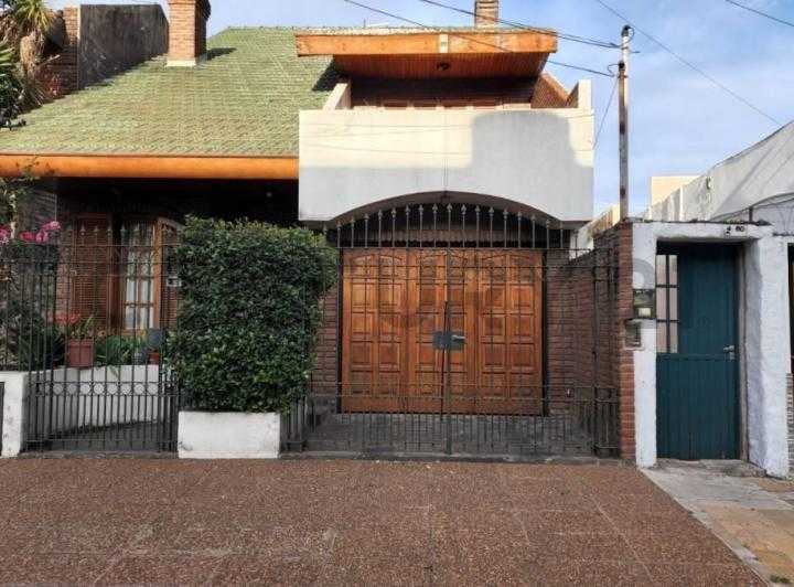 Excelente Casa en Punta Alta en Venta · dueño directo · 2 dorm · 2 ambientes · 600 m² de lote - Imagen 1
