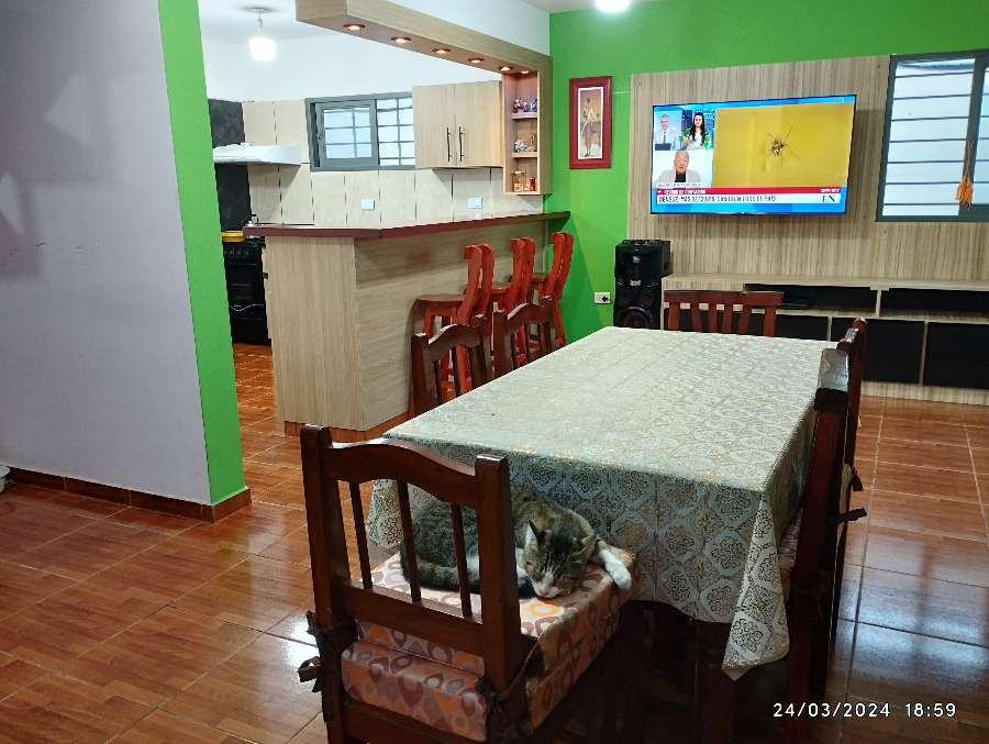 Vendo Hermosa Casa - Casa en Venta en Córdoba con 3 dorm., 6 amb., 199 m2 cubiertos y 250 m2 totales - imagen 5