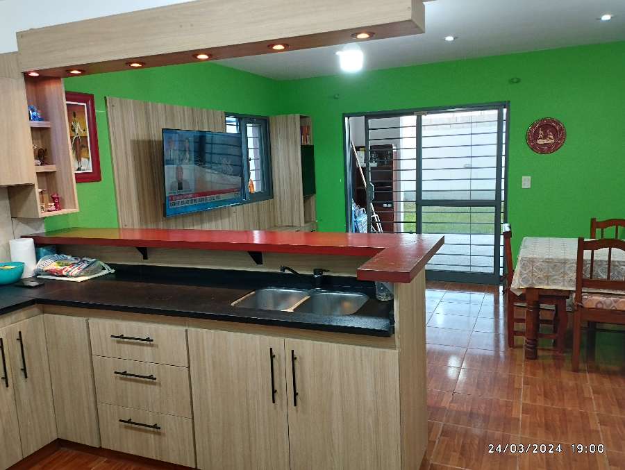 Vendo Hermosa Casa - Casa en Venta en Córdoba con 3 dorm., 6 amb., 199 m2 cubiertos y 250 m2 totales - imagen 4