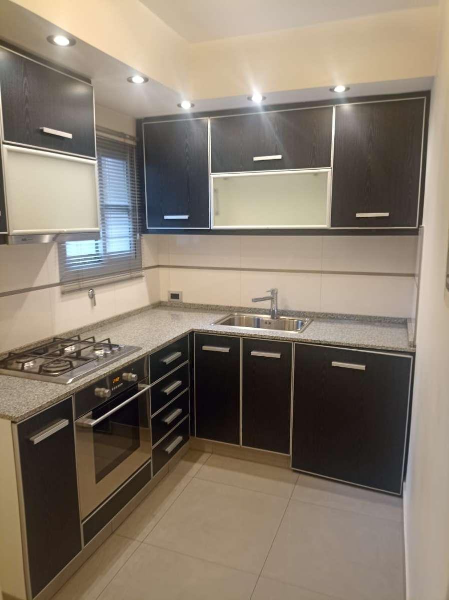 aristobulo del valle al 200, Lanus