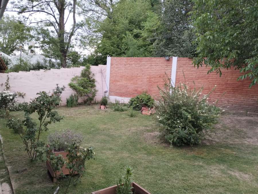 Casa En Venta En El Trapiche San Luis - Casa en Venta en San Luis con 2 dorm., 5 amb., 142.000 m2 cubiertos y 442.000 m2 totales - imagen 3