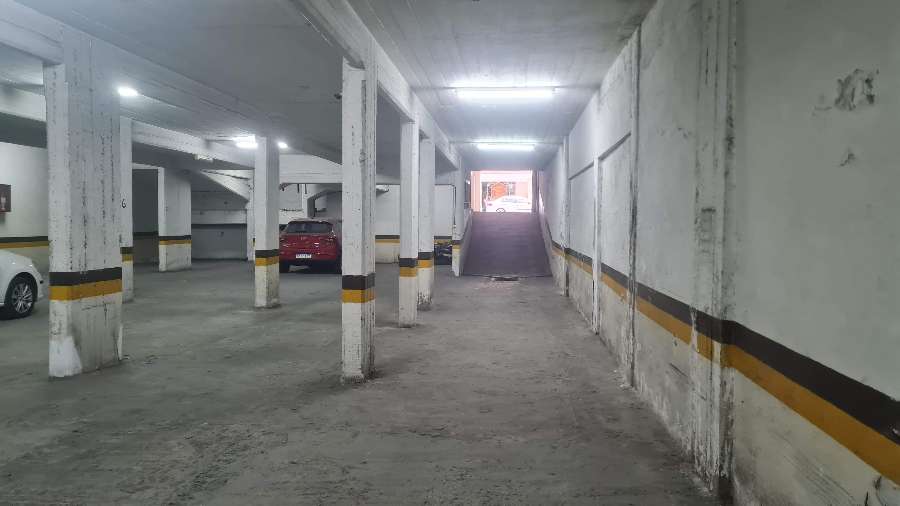 VENTA COCHERA FIJA MACROCENTRO - Imagen 2