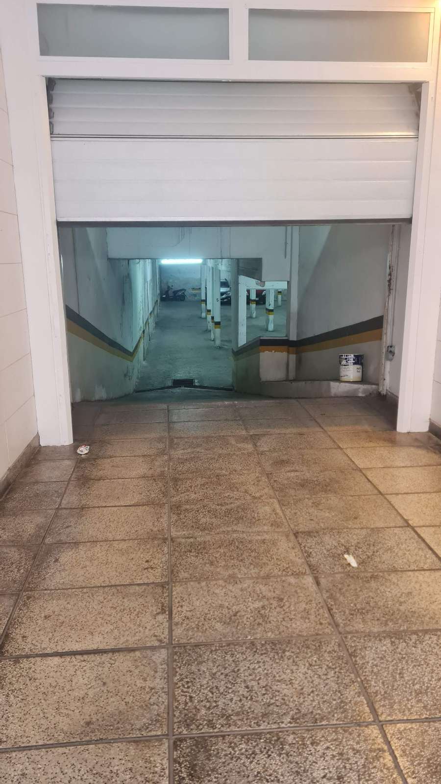 VENTA COCHERA FIJA MACROCENTRO - Imagen 4