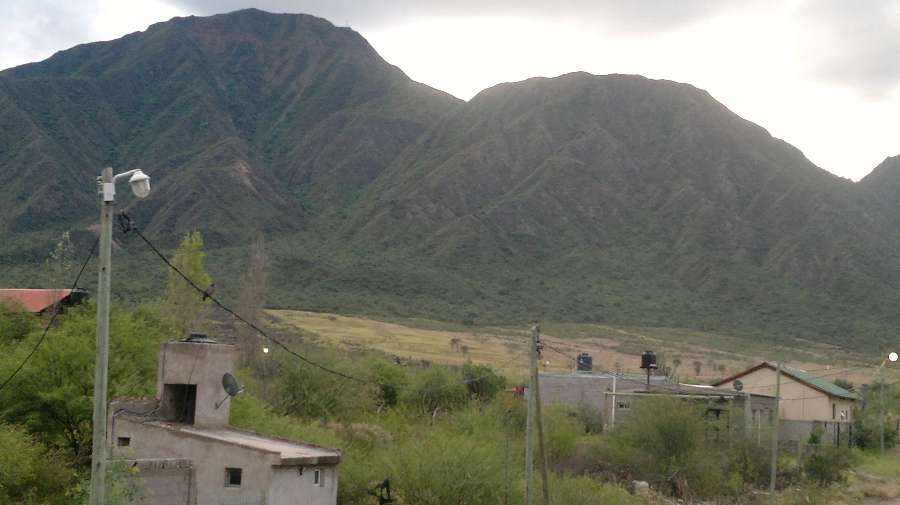 Duea Vende Casa Con Escritura. Vista Increble. - Casa en Venta en La Rioja con 1 dorm., 4 amb., 125 m2 cubiertos y 1.537 m2 totales - imagen 13