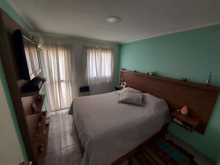 Propiedad De Dos Plantas, Con Escritura, Ubicada En Barrio Norte De La Ciudad De Plottier. - Casa en Venta en Plottier con 2 dorm., 6 amb., 92 m2 cubiertos y 100 m2 totales - imagen 6