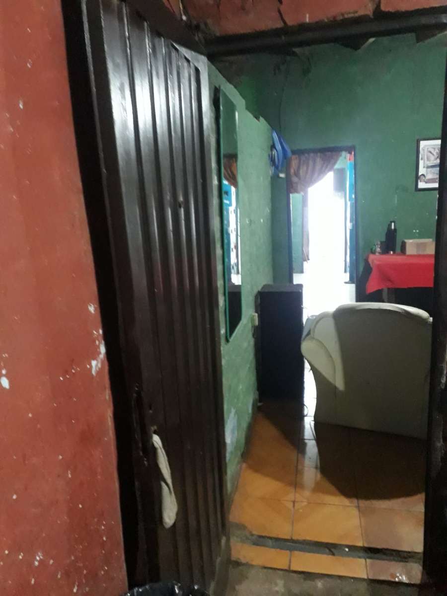 Vendo Casa En Cauelas Barrio San Esteban - Casa en Venta en Canuelas con 2 dorm., 6 amb., 25 m2 cubiertos y 80 m2 totales - imagen 5