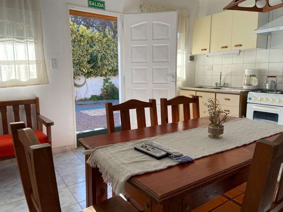 Terreno en Alquiler en Puerto Madryn · 250 m² de lote · dueño directo · 1 dorm · cochera - Imagen 1