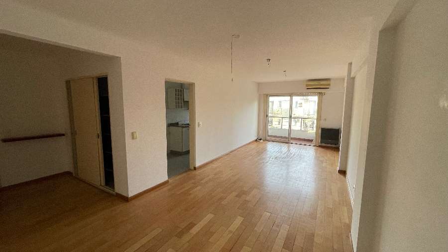 Local disponible en San Isidro · dueño directo · 2 dorm · cochera · 69 m² de lote - Imagen 1
