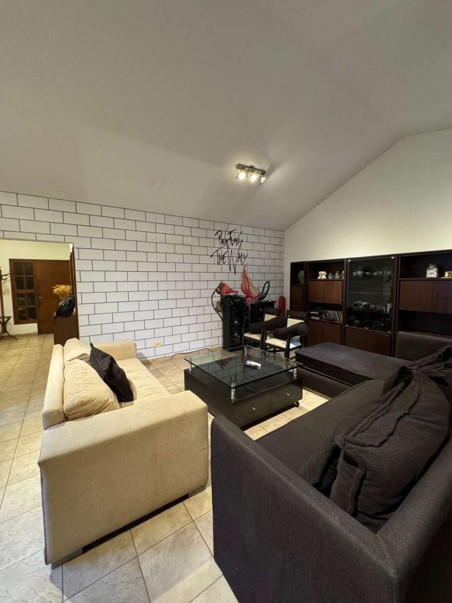 Imperdible Casa En Venta Macrocentro - Casa en Venta en Río Cuarto con 4 dorm., 421 m2 cubiertos y 600 m2 totales - imagen 7
