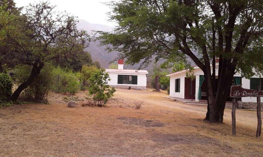 Casa en Venta en Villa Las Rosas, · dueño directo · 4 o más dorm · 2 cocheras · 2,79 m² de lote - Imagen 1