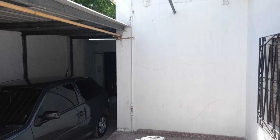 Casa en Venta en General San Martin con 3 dorm., 200 m2 cubiertos y 350 m2 totales - imagen 1