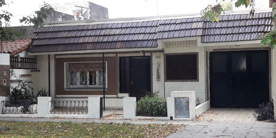 Casa en Venta en Villa Lugano con 3 dorm., 4 amb., 160 m2 cubiertos y 200 m2 totales - imagen 1