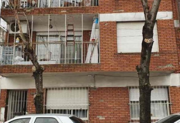 Valentin alsina, Lanus