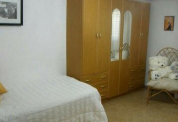 Casa en Venta en Córdoba con 4 o más dorm y 2 cocheras - Imagen 4