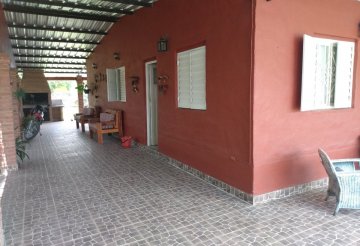 Excelente Casa en San Miguel de Tucumán en Venta · dueño directo · 3 dorm · 3 cocheras · 1,23 m² de lote - Imagen 4