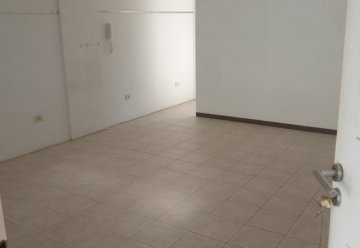 Oficina en Venta en Pilar con 1 ambientes y cochera - Imagen 5
