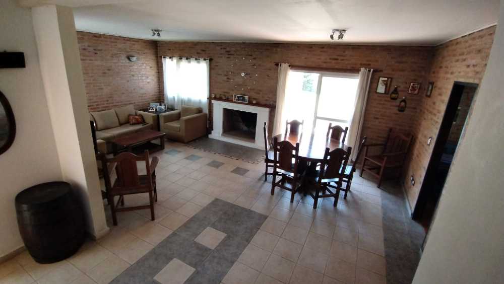 Casa en Venta en Belen de Escobar · barrio privado · dueño directo · 4 o más dorm · 3 cocheras - Imagen 2