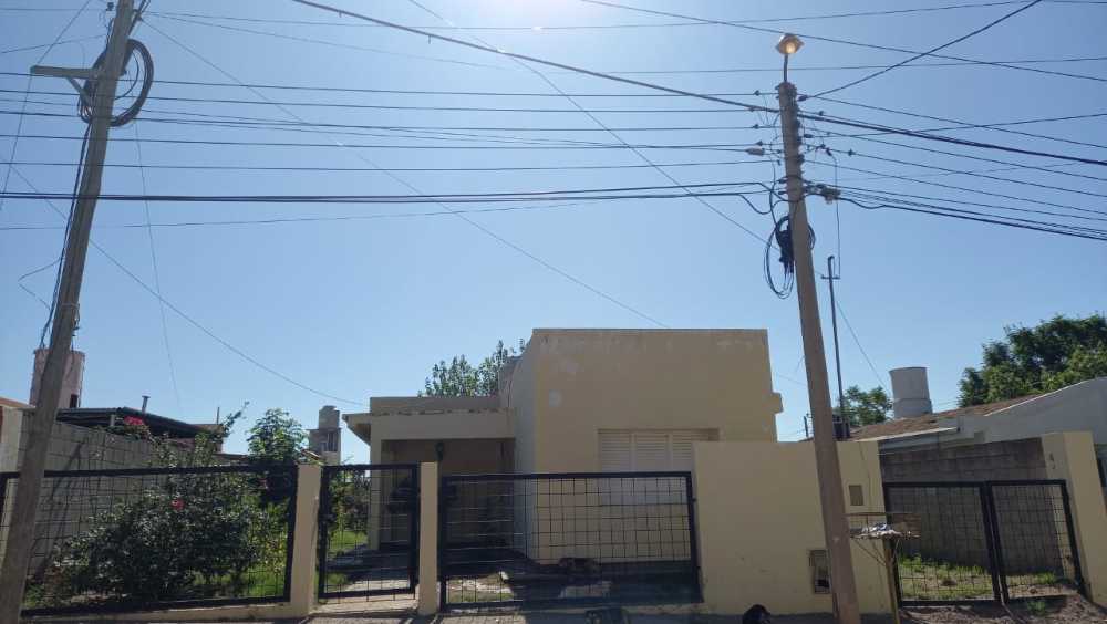 Casa en La Rioja para en Venta · dueño directo · 3 dorm · 6 ambientes · 1,2 m² de lote - Imagen 1