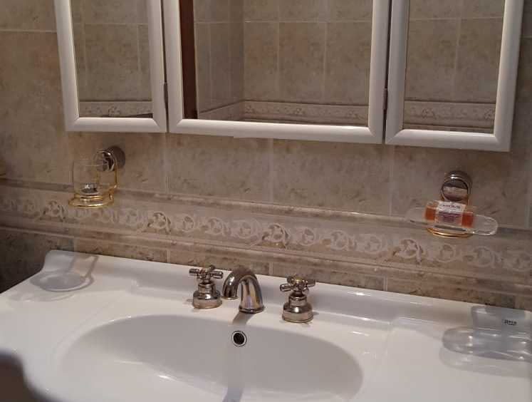 Galpn Con Casa En 1 Piso Y Depto. Independiente - Casa en Venta en Tablada con 4 dorm., 6 amb., 256 m2 cubiertos y 134 m2 totales - imagen 6
