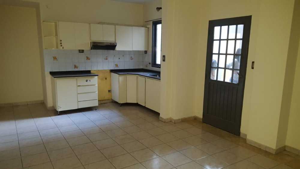Galpn Con Casa En 1 Piso Y Depto. Independiente - Casa en Venta en Tablada con 4 dorm., 6 amb., 256 m2 cubiertos y 134 m2 totales - imagen 11