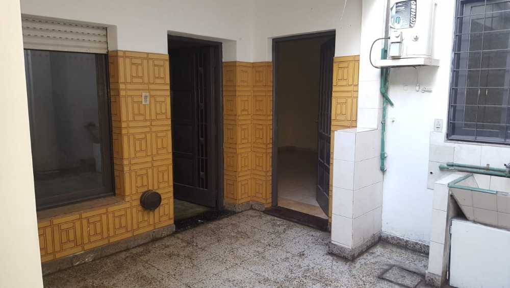 Galpn Con Casa En 1 Piso Y Depto. Independiente - Casa en Venta en Tablada con 4 dorm., 6 amb., 256 m2 cubiertos y 134 m2 totales - imagen 10