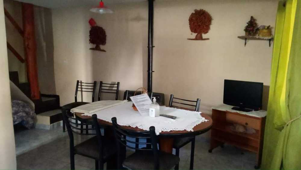CASA + 4 DEPARTAMENTOS