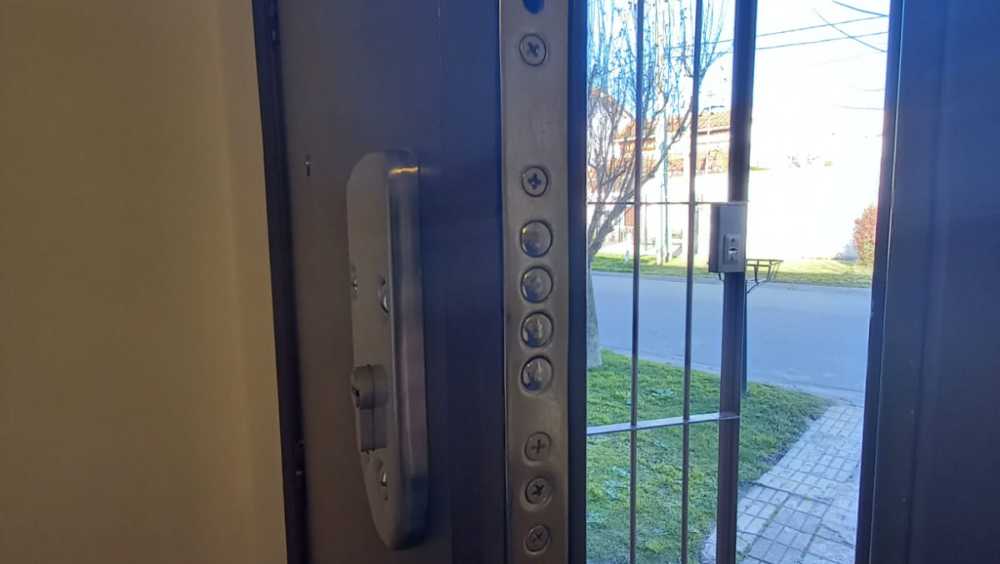 Dueo Vende Impecable Departamento De 3 Ambientes En Ph. Totalmente Reciclado. - Casa en Venta en Mar del Plata con 2 dorm., 3 amb., 69 m2 cubiertos y 78 m2 totales - imagen 3
